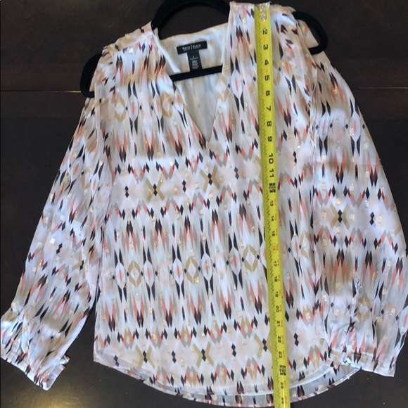 White House Black Market Split Sleeve Blouse - Picture 5 of 5